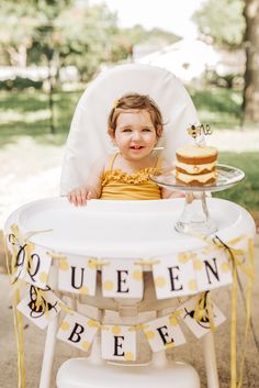 Princess Crown Cake, 1st Birthday Party For Girls, Bee Birthday Party, Bee Day, 1st Birthday Party Themes, 1st Birthday Themes, Bee Party