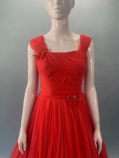 1950’s Women’s orange and red, Organza dress, bow accents. Excellent condition, size XS (000 - 2). Detailed measurements:Bust - 32 inchesWaist - 26 inchesWaist/ Hem- 28 inches Red Organza Dress, 1950 Dress, Dress Bow, Bow Shop, Organza Dress, Dress Orange, Dress With Bow, Fit And Flare, One Shoulder Formal Dress