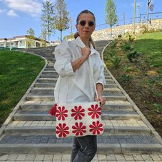 Crochet Daisy Bag, Granny Square Bag, White Red Hobo Bag, Flower Crossbody Bag, Crochet Purse, Retro Shoulder Purse, Vintage Style For Her by ateliertuna on Etsy Handmade Red Crochet Pouch Bag, Red Crochet Pouch Bag, Red Crochet Pouch Bag For Gift, Chic Red Rectangular Crochet Bag, Red Crochet Tote Bag As Gift, Red Crochet Tote Bag For Gift, Chic Red Crochet Tote Bag, Handmade Red Pouch, Crochet Daisy Bag