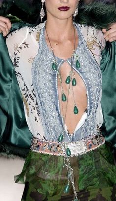 Michelle Alves, Glamorous Chic Life, Estilo Hippie, Mode Boho, Cooler Look, Christian Lacroix, Hippie Chic, Bohemian Chic, Fashion Details