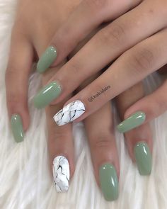 Chloe Nails, Trending Summer Nails, Bitmoji Outfits, Aqua Nails, Green Nail Art, Cow Nails, Outfits Baddie