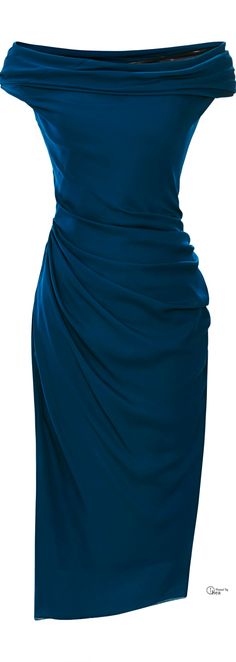 This is gorgeous. Silk Georgette Dress, Chique Outfits, Real Techniques, Dress Evening, Maxi Skirts, Looks Style, Mode Inspiration, Women Dress, Blue Dress