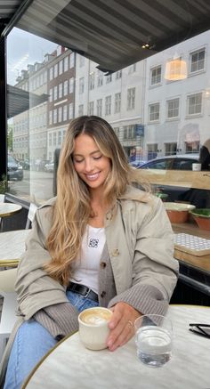 Long Blonde Hair Cuts, Hair Extensions Brown, Natural Dark Blonde, Medium Blonde, Blonde Hair Inspiration, Good Hair Day, Hair Inspo Color, Light Hair, Dream Hair