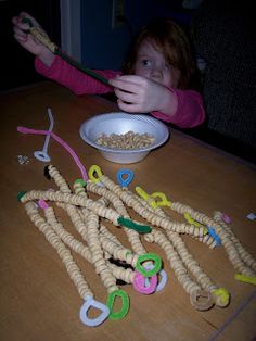 An Indiana Mom!: Easy Birdfeeders Fruit Loops, Bird Theme, Pipe Cleaners, Bird Food, Fine Motor Activities, Childrens Crafts, For The Birds, Pipe Cleaner, Bird Feeder