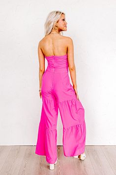 - All eyes will be on you when you step onto the scene in this must-have jumpsuit! - Lightweight, breezy material - A built in bodice lining as well as built in pants lining ending mid-thigh - Sweetheart neckline with a front twist detail - Back zip closure - A bodice with a trendy cutout detail - A relaxed silhouette that ends in wide floor length hemlines All Eyes, Women Clothing Boutique, All About Eyes, The Scene, In Hot, Hip Length, Online Womens Clothing, Sweetheart Neckline, Boutique Clothing