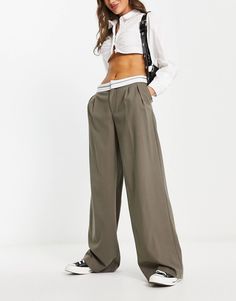 Tailored Pants, Cropped Cardigan, Tailored Trousers, Curator Style, Body Fit, Trending Now, Festival Outfits, Vintage Shops