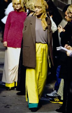 Maison Margiela Fall 1997 Ready-to-Wear Fashion Show Maison Martin Margiela 90s, Margiela Artisanal 90s, Margiela Editorial, Maison Margiela 90s Campaign, Modesty Dress, Maison Martin Margiela Archive, Fashion 1990s