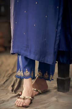 Blue kurta featuring hand embroidered sequins and chaand motifs. Paired with embroidered pant and scalloped organza dupatta., Fit: Relaxed Blue Kurta, Embroidered Pants, Organza Dupatta, Women Kurta, Straight Kurta, Set For Women, Aza Fashion, Hand Embroidered, V Neck