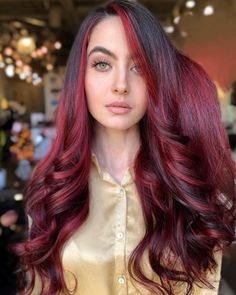 Vivid Burgundy Root Fade with Lowlights Black And Burgundy Hair, Burgundy Brown Hair, Shades Of Burgundy Hair, Money Piece Hair, Burgundy Hair Color, Dark Chocolate Hair, Dark Red Hair Color, Burgundy Highlights