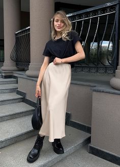 Satin Skirt Elegant Outfit, Feminine Satin Lined Skirt, Feminine Long Satin Skirt, A-line Satin Maxi Skirt With Lining, Elegant A-line Satin Maxi Skirt, Relaxed Black Satin Skirt, Silver Sequin Top, High Waist Skirt, Bandage Midi Dress