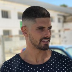 Really Short Haircuts, High And Tight Haircut, Buzz Cut Hairstyles, Short Haircut Styles, Cool Mens Haircuts, Really Short Hair, Very Short Haircuts, Men Haircut Styles, Popular Haircuts