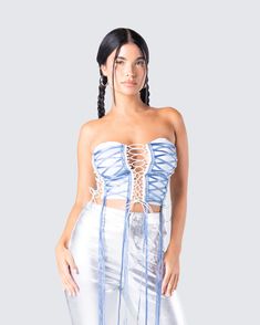 If you love string details and pieces that provide movement, this blue corset top is perfect for you 💙 Featuring a crisscross front and side tie detailing, it's designed to mold perfectly to your body. The sweetheart neckline adds a playful touch while maintaining a casual vibe 🧵 Blue Corset, Corset Top, Sweetheart Neckline, Blue, Clothes