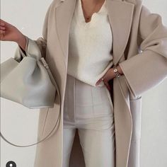 Elegantes Outfit Damen, 00s Mode, Beige Coat, Classy Work Outfits, Looks Chic