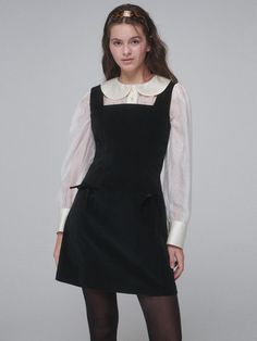 Composition : Cotton 92% and polyurethane 8%Country of Origin : Republic of Korea 1960s Mini Dress, Office Siren, Sleeveless Mini Dress, White Collar, Mini Black Dress, Dress Shirt, Fashion Inspiration, Jumpsuit Dress, A Line Dress