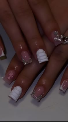 Short Yk2 Nails, Nails Latina Medium, Short Charm Nails, 13 Birthday Nails, Nail Ideas With Charms, Short Blinged Out Nails, Kaw Nails, Summer Nails Black Women, Cute Short Nail Sets