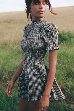 Seersucker Fabric, Picnic Dress, Spring Wardrobe, Plaid Dress, Full Skirt, Outfits Casuales, Get Dressed, Kylie Jenner, Aesthetic Clothes