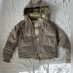 Nwt Aritzia Super Puff Shorty Corduroy Jacket In Silvery Gray Color. Super Cute Cropped Puffer With Legit Hood. Size Xs. Mega Puff Aritzia, Aritzia Super Puff High Gloss, Super Puff Aritzia, Aritzia Super Puff Shorty, Aritzia Puffer, Super Puff Shorty, Coats 2024, Jacket Aritzia, Aritzia Super Puff