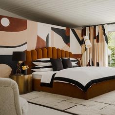 GEO - Hand Painted Wallcovering – Porter Teleo Palm Springs Style Interior, Palm Springs Bedroom, Ryan Saghian, Frank Lloyd Wright Buildings, Palm Springs Home, Palm Springs Style, Velvet Drapes, Togo Sofa, Interior Bedroom