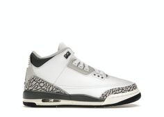 Hide And Seek Jordan 3, Jordan 3 Hide N Seek, Shoes To Get For School, Jordan 3 Outfit Women, Jordans 3, Back To School Shoes, Trendy Shoes Sneakers, Nike Fashion Shoes, Pretty Shoes Sneakers