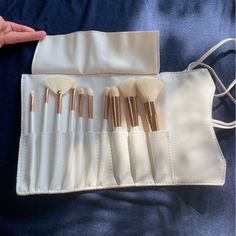 La Beaute Soi Nwt 10 Piece Set Of Vegan Makeup Brushes Make An Offer Bundle And Save!! Smoke Free Home!! Vegan Makeup Brushes, Vegan Makeup, Makeup Tools Brushes, Makeup Brushes, Womens Makeup, Color White, Tools, Makeup, 10 Things