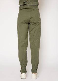 Fashion Utility Balloon PantsWash: Sage Contents: 97% Cotton, 3% SpandexMade in USA Balloon Pants, Independent Designers Fashion, Fashion Details, Badger, Sleek Design, Khaki Pants, Classic Style, Made In Usa, Coco