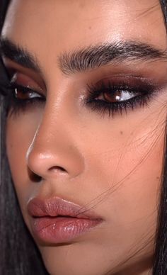 Dark Makeup Looks Brown Eyes, Brown Lashes Makeup, Dark Bold Makeup, Bushy Brows Makeup, Elegant Makeup Hooded Eyes, Eye Makeup For Black Eyes, Evening Makeup Looks Night, Wine Red Makeup Look, Dark Glam Aesthetic