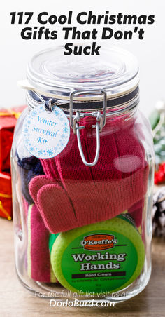 2024 christmas gifts Cool Christmas Gifts, Diy Gifts In A Jar, Gifts In A Jar, Gift Jar, Gift Making, Christmas Gift Basket Ideas, Mason Jar Gifts, Christmas Jars, Christmas Gift For Mom