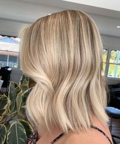 Shorter Haircuts, Girly Tips, Beauty Content, Curly Haircuts, Modern Haircuts, Hair Drawing, Blonde Hair Inspiration, Blonde Hair Shades, Blonde Hair Looks