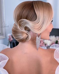 Hollywood Wave Updo, Avant Garde Updo Hairstyles, Glamourous Hairstyles For Short Hair, Wedding Hairstyles Retro, Gatsby Wedding Hairstyles, Vintage Hollywood Hairstyles Updo, Vintage Style Updos, Vintage Waves Updo, Hollywood Glam Updo Classy