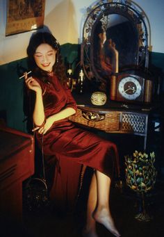 Shanghai Aesthetic, Canton China, Asian Style Dress, Chinese Qipao, Chinese Aesthetic, Solo Photo, Photoshoot Concept, Cinematic Photography