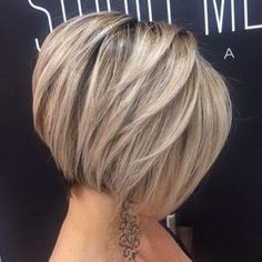 Short Layered Blonde Bob Bob Hair Cuts 2023, Angular Bob Medium, Blonde Long Pixie Haircut, Face Framing Layered Bob, Tapered Bob Haircut Short, Chin Length Hair With Layers Texture, Cool Bob Haircut, Inverted Bob Hairstyles For Fine Hair