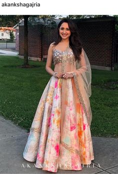 Lehenga Simple, Lehnga Dress, Indian Gowns, Indian Bridal Outfits, Designer Party Wear Dresses