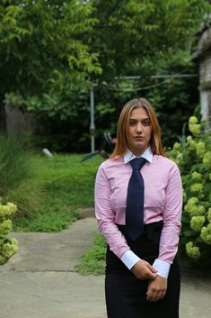 Security Guard Uniform, Female Tie, Guard Uniform, Women In Tie, Smart Outfits, Librarian Style, Suits And Ties, Buisness Casual, Woman In Suit