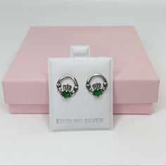 Sterling Silver Claddagh Stud Earring With Synthetic Emerald Face Height: 13 Mm (0.51 Inch) Stone: Synthetic Emerald Metal Material: Sterling Silver Stamped .925 Some Pictures Enlarged To Show Better Detail. There Are Pictures With Tape Measurer Juicy Couture Earrings, Betsey Johnson Earrings, Gold Leaf Earrings, Open Hoop Earrings, Black Hills Gold, Tassels Fashion, Emerald Color, Beaded Hoops, Wooden Earrings