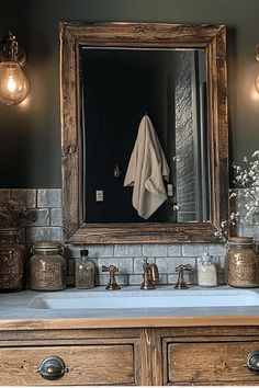 Dark Academia in the bathroom? Absolutely! Learn how to bring vintage charm to your self-care space this autumn. Some of the links in my articles are affiliate links. If you make a qualified purchase from one of my links I will make a small commission at no cost to you. Thank you for your support!!!