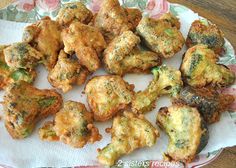 Broccoli Fritters are draining on paper towels. Frozen Broccoli Recipes, Broccoli Cornbread, Francine Smith, Aip Dinner, Easiest Meals, Broccoli Bites, Football Foods, Broccoli Fritters, Veggie Side Dish Recipes