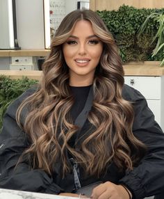 Black Hair With Blonde Highlights, Balyage Long Hair, Balayage Hair Caramel, Black Hair Balayage, Brown Hair Inspo, Hair Color Caramel