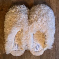 Old Navy Mule Slippers. Super Soft And Comfortable! These Slide On Fuzzy Slippers Are Perfect For Lounging. New Without Tags. Women’s Size 9. Fuzzy Slippers, Fur Slippers, Navy Shoes, Slide On, Mule, Old Navy, Slippers, Womens Sizes, Women Shoes