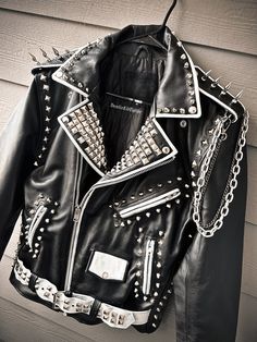 No longer selling on Etsy, I'm only keeping this shop open to direct clients to my official website! https://devilslilsister.bigcartel.com Ropa Punk Rock, Punk Leather Jacket, Painted Leather Jacket, Estilo Punk Rock, Egypt Fashion, Custom Leather Jackets, Battle Jacket, Painted Jacket, Outfits Hombre