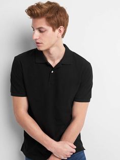 Classic Fitted Gap Tops, Fitted Collared Gap Tops, Sporty Collared Polo Shirt, Classic Polo Shirt With Polo Collar, Classic Solid Color Gap Tops, Short Sleeve Polo Shirt With Seamless Collar, Cotton Polo Sweater With Seamless Collar, Classic Plain Cotton Polo Shirt, Classic Cotton Plain Polo Shirt