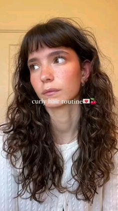 Short Fringe Wavy Hair, Frizzy Hair Fringe, Curly Wavy Bangs Long Hair, Shag Long Curly Hair, Long 2c Hair With Bangs, Soft Bangs Wavy Hair, Bangs With Curly Wavy Hair, Dyed Bangs Curly Hair, Bangs On Long Curly Hair