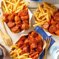 Currywurst Recipe, Street Food Business, Oktoberfest Food, Food Business Ideas, Catering Ideas Food, Hot Dog Recipes, Dog Recipes, Food Platters, Food Trucks