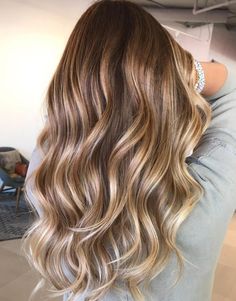 Romantic Dark Hair with Caramel Balayage Honey Balayage, Dark Brunette Hair, Caramel Balayage