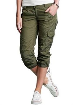 Moda Safari, Clothes Shorts, Cargo Capris, Androgynous Outfits, Fall Activity, Fits Women, Girls Camp, Womens Capris