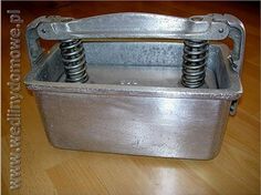 an old metal box with springs in it