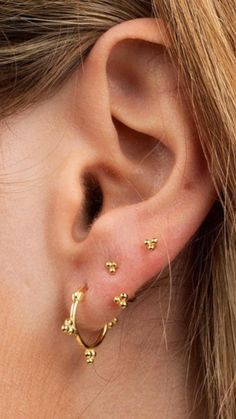 Classic stud earrings get a dramatic makeover with glossy beads. These studs have a dainty look which makes them perfect to layer or wear alone, making them perfect for all-day wear! Stack them up with our other beaded earrings! 

>> Triple Beaded Studs: https://pinealvisionjewelry.com/products/triple-beaded-studs Beaded Studs, Ear Bar, Multiple Ear Piercing, Ear Party, Dainty Studs, Affordable Jewelry, Cartilage Earrings, Pretty Jewellery, Ear Jewelry