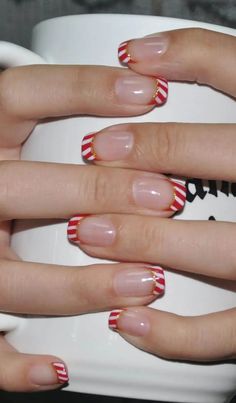 100+ Christmas nail ideas that will get you inspired to get your nails done today 1 Candy Cane Nails, Cute Christmas Nails, Nail Candy, Cute Gel Nails, Black Christmas