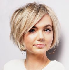 Short Womens Haircuts For Round Faces, Chin Length Stacked Bob Fine Hair, Jaw Line Haircuts, Short Bob Hairstyle Women Thick Hair, Bluntcut Bob Hairstyles, Short Shaggy Bob Choppy Layers, Soft Pixie Haircut, Bob With Face Framing Layers, Low Maintenance Short Hair