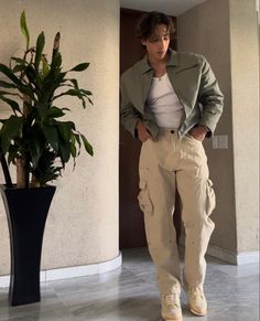 Men Street Fashion, Minimalist Fashion Men, Classy Outfits Men, Mens Casual Dress Outfits, Guys Clothing Styles, Mens Outfit Inspiration, Mens Fashion Streetwear