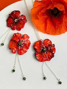 Necklace - Poppy . Design by family owned creative studio " ArtColeus" ❤️Thank you for supporting the family business 🙏🌸 ❤️Poppy flower pendants , Red flower necklace, Poppy necklace, Red flower necklace, Glass jewellery, Handmade jewellery, Gifts for mother, Gift for her.  Perfect for  🎁 Looking for the perfect gift?  Jewellery is the best gift for birthday, anniversary, graduation gift, retirement gift, Valentine's Day gift, etc.  ❤️ Minimalistic silver glass flower necklace with a romantic Poppy Flower Shaped Jewelry Gift, Poppy Flower-shaped Jewelry Gift, Poppy Colored Flower Shaped Jewelry Gift, Flower-shaped Soldered Necklaces For Gifts, Poppy Colored Flower Shaped Gift Jewelry, Flower Shaped Necklaces With Soldered Details For Gifts, Flower Shaped Soldered Necklaces For Gifts, Red Flower Necklace, Poppy Necklace